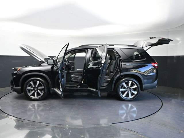 Used 2023 Honda Pilot Touring image 43