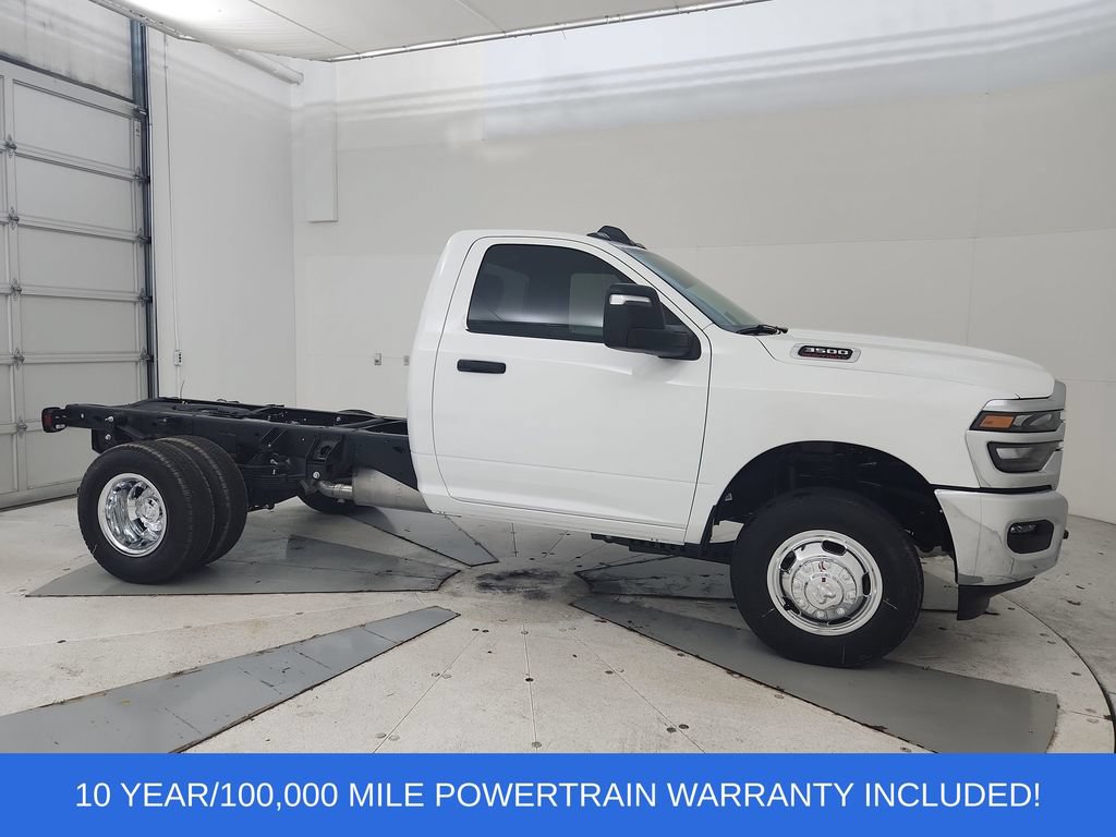 New 2026 RAM 3500 Tradesman w/ Chrome Appearance Group A AWD/4WD 360° Tour