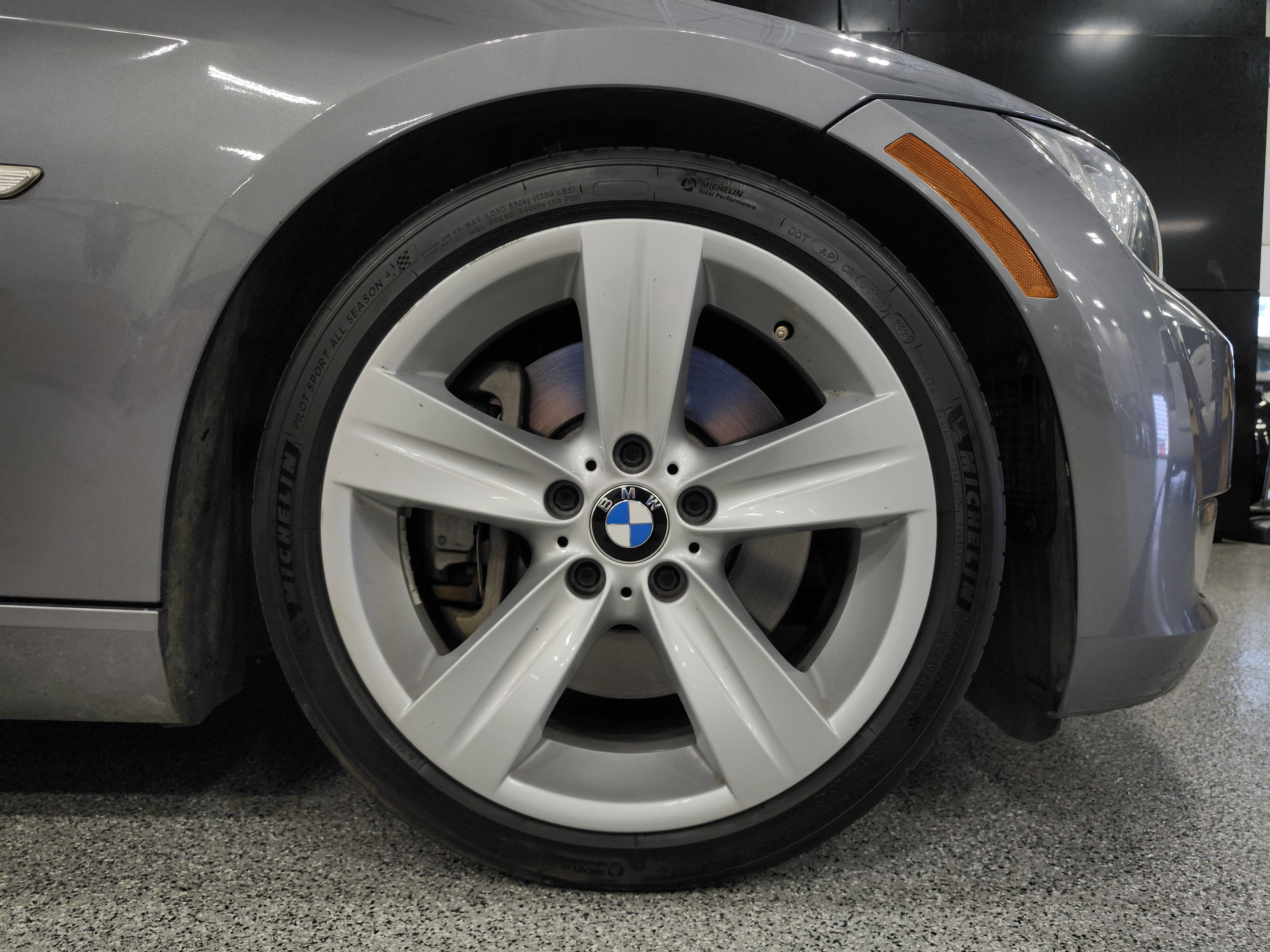 Used 2010 BMW 335i Coupe image 25