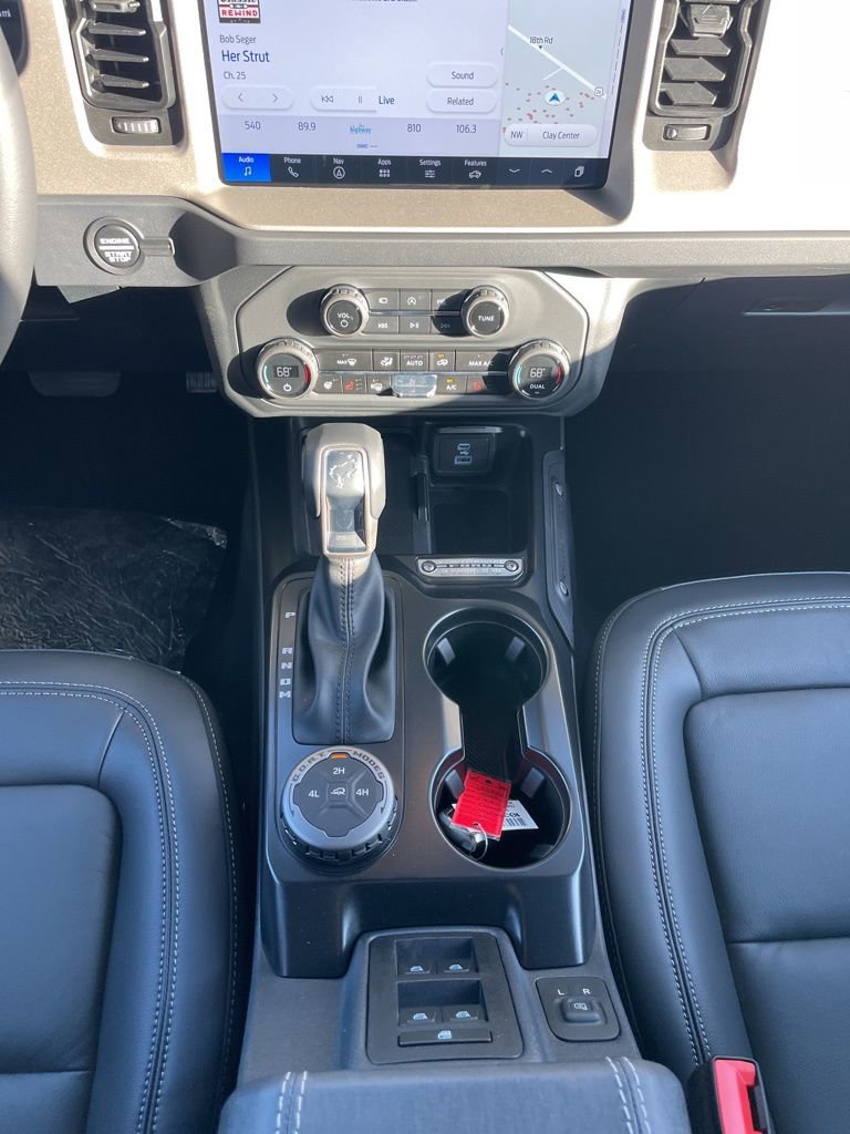 New 2025 Ford Bronco Outer Banks image 15