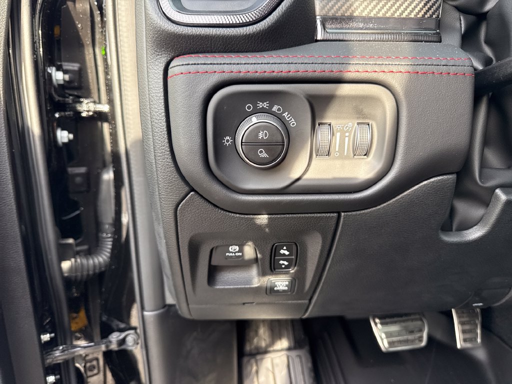 New 2027 RAM 1500 4x4 Crew Cab image 14
