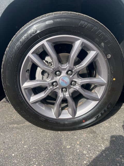 Used 2024 GMC Terrain AT4 image 33