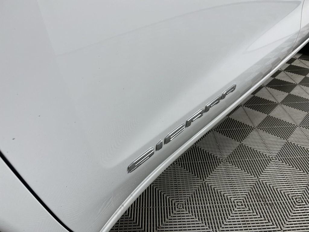 Used 2025 GMC Sierra 1500 SLE image 31