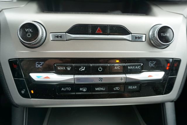 Used 2021 Ford Explorer XLT w/ Equipment Group 202A image 21