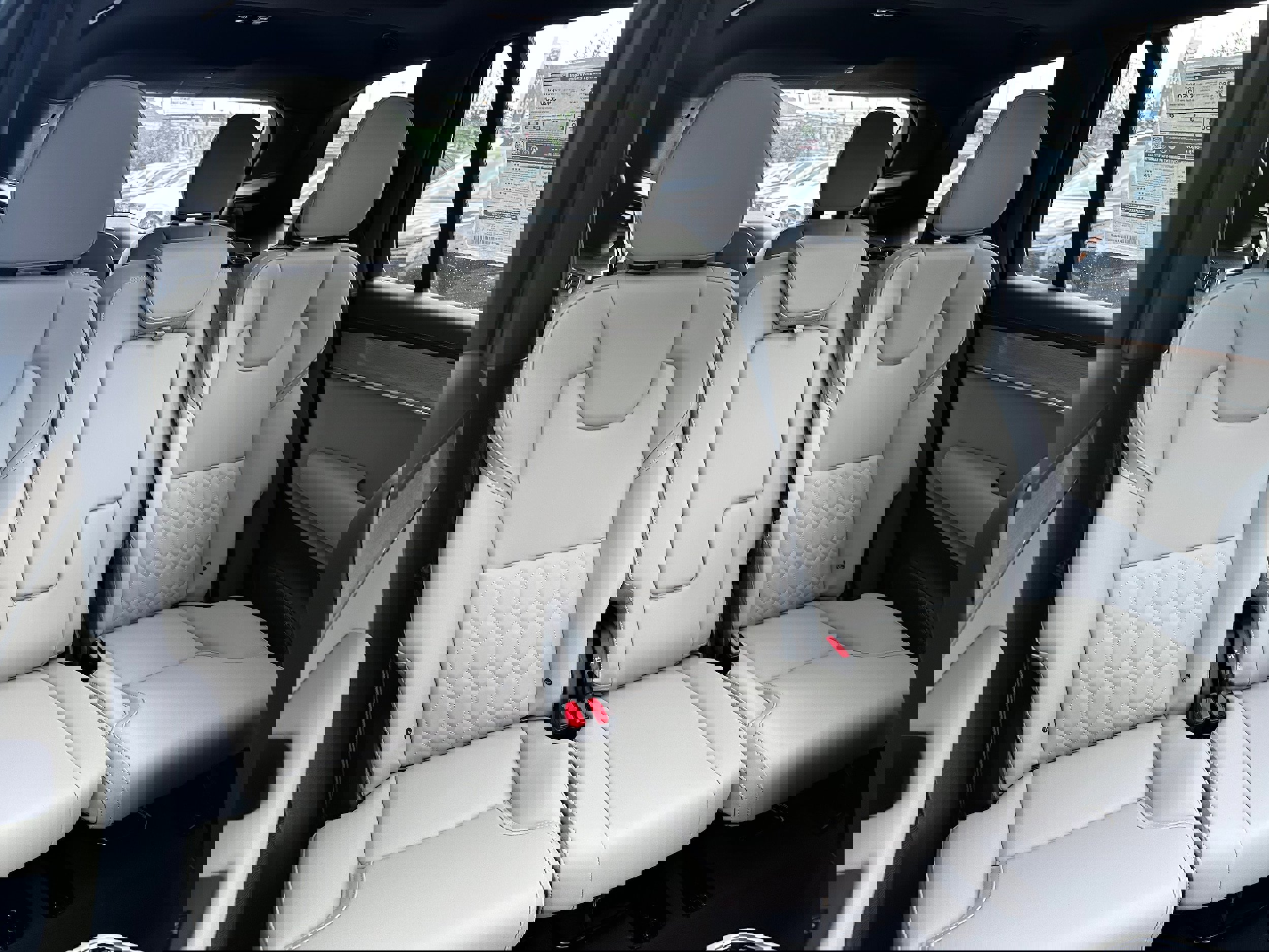 Used 2025 Volvo XC90 B6 Core w/ Climate Package image 10