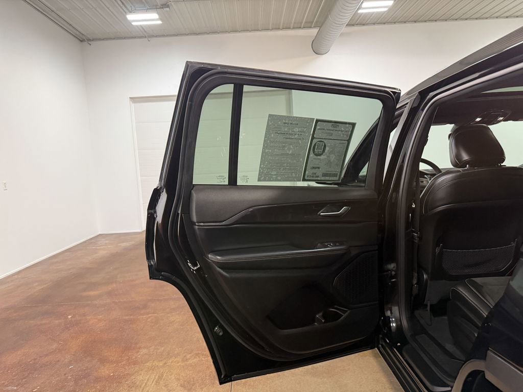 Used 2023 Jeep Grand Cherokee L Laredo AWD/4WD image 47