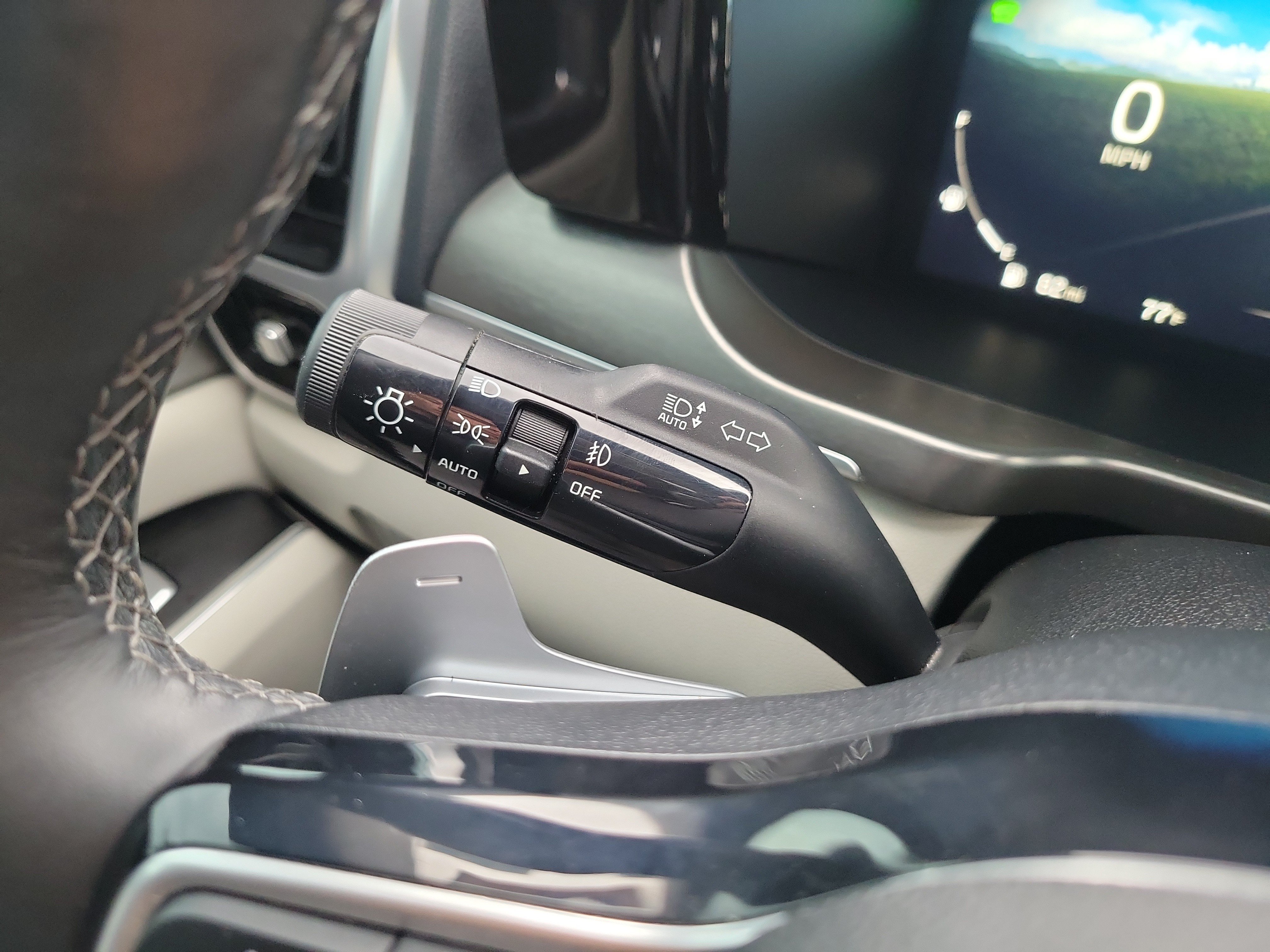 Certified 2022 Kia Sorento SX Prestige w/ Panoramic Sunroof Package AWD/4WD image 29