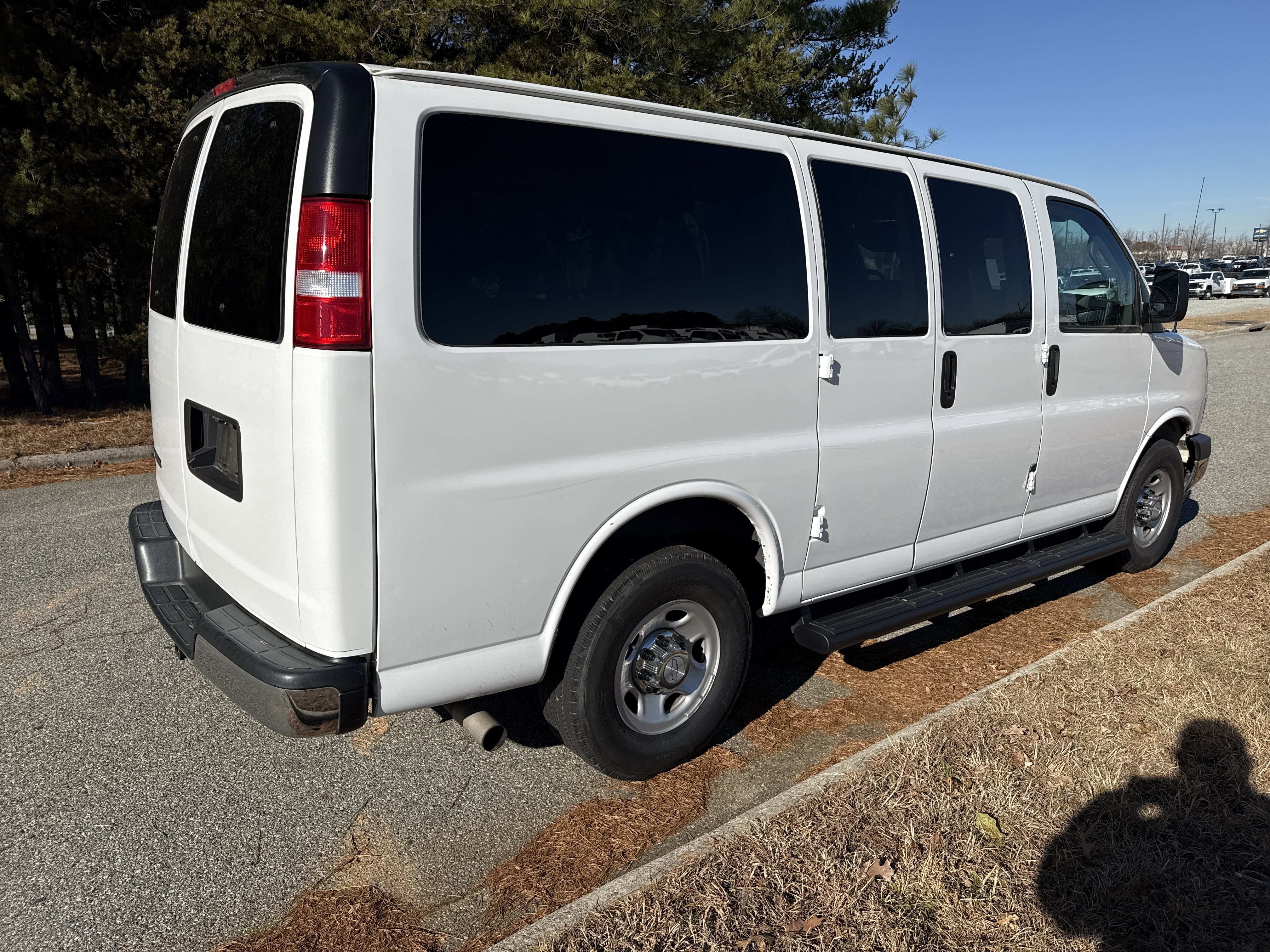 Used 2019 Chevrolet Express 2500 LT w/ LT Preferred Equipment Group image 10