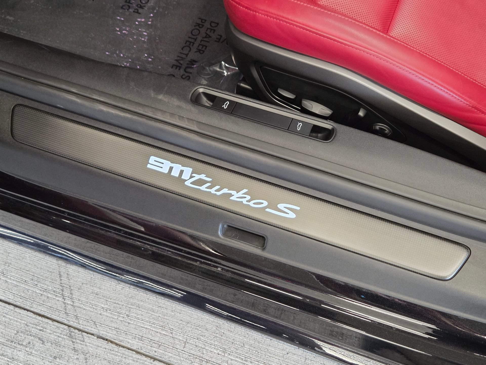 Certified 2021 Porsche 911 Turbo S AWD/4WD image 15