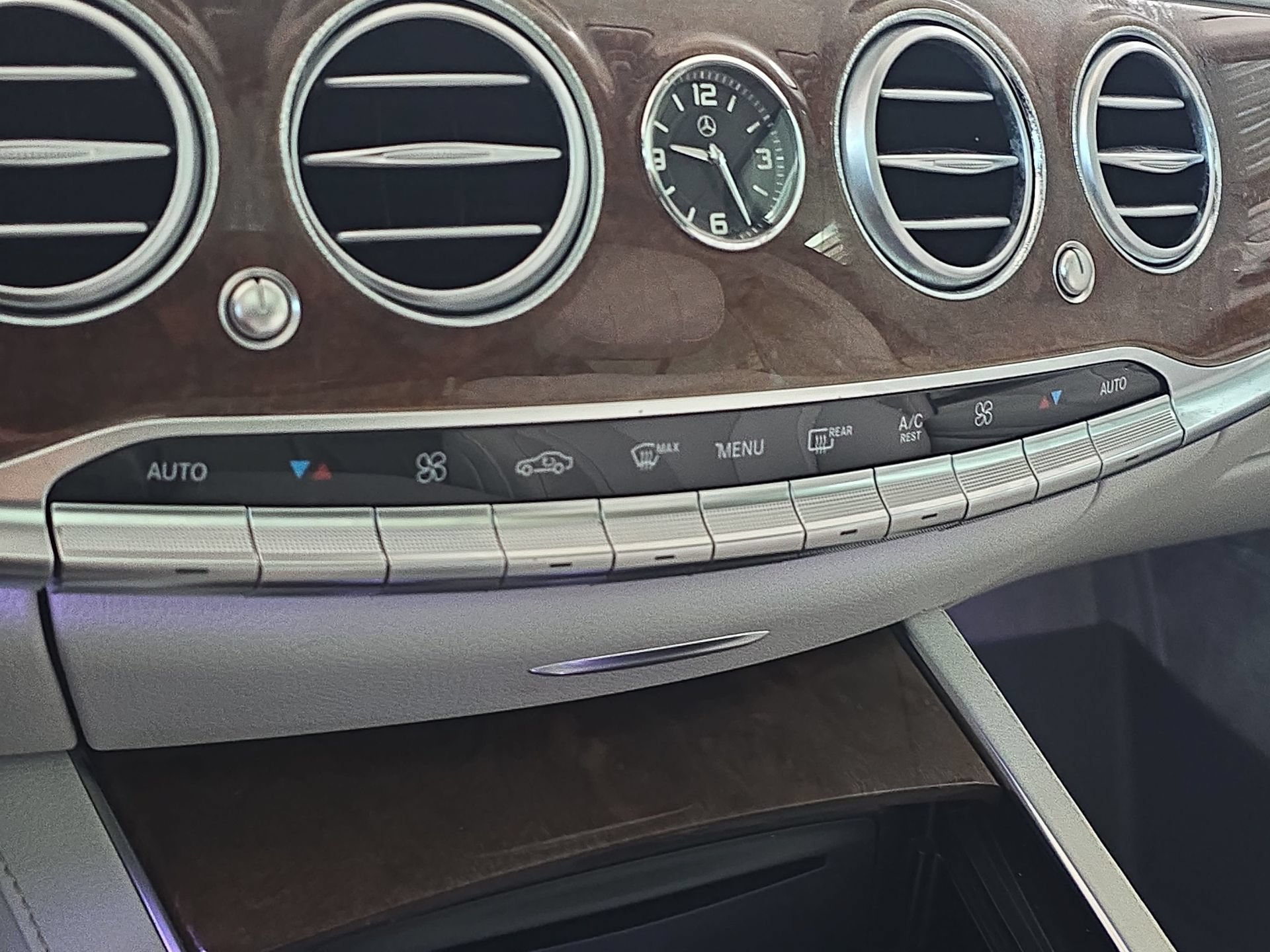 Used 2015 Mercedes-Benz S 550 4MATIC Sedan image 24
