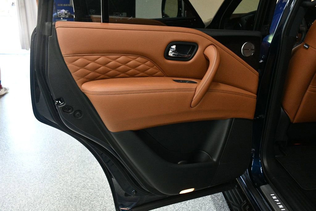 Used 2024 INFINITI QX80 Sensory AWD/4WD image 24