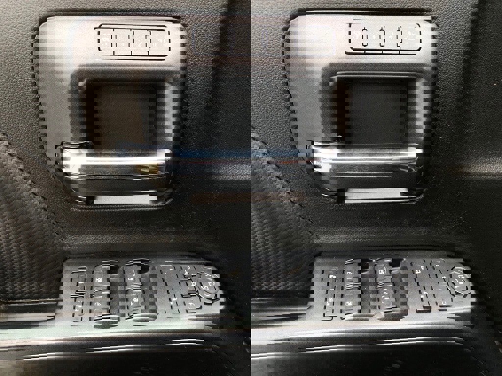 Used 2018 GMC Sierra 2500 SLT w/ Duramax Plus Package image 12