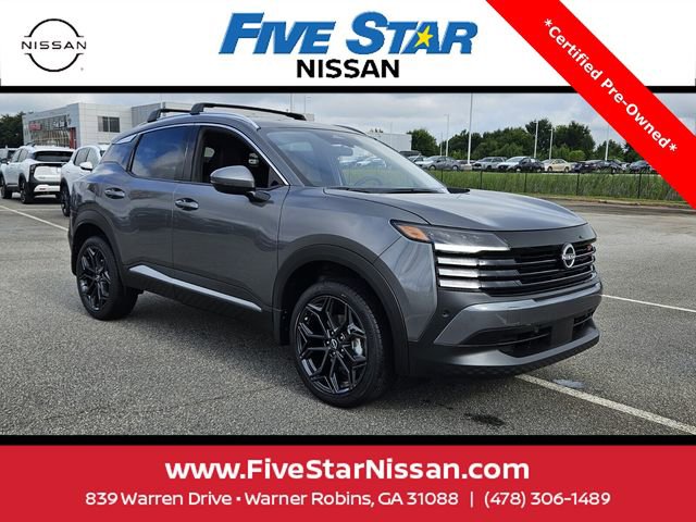 Used 2025 Nissan Kicks SR image 1