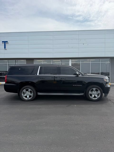Used 2015 Chevrolet Suburban LT w/ Luxury Package AWD/4WD image 1