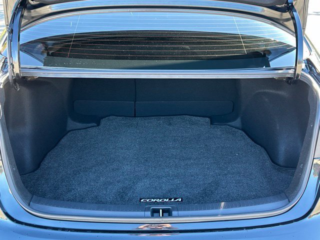 Used 2021 Toyota Corolla SE w/ Carpet Mat Package (TMS) FWD image 31