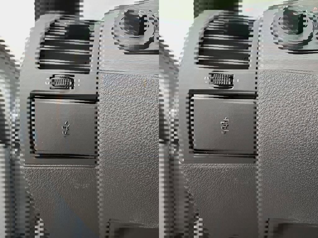 Used 2004 BMW Z4 3.0i image 23