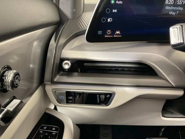 New 2026 Cadillac Vistiq Sport w/ LPO, Floor Liner Package image 22