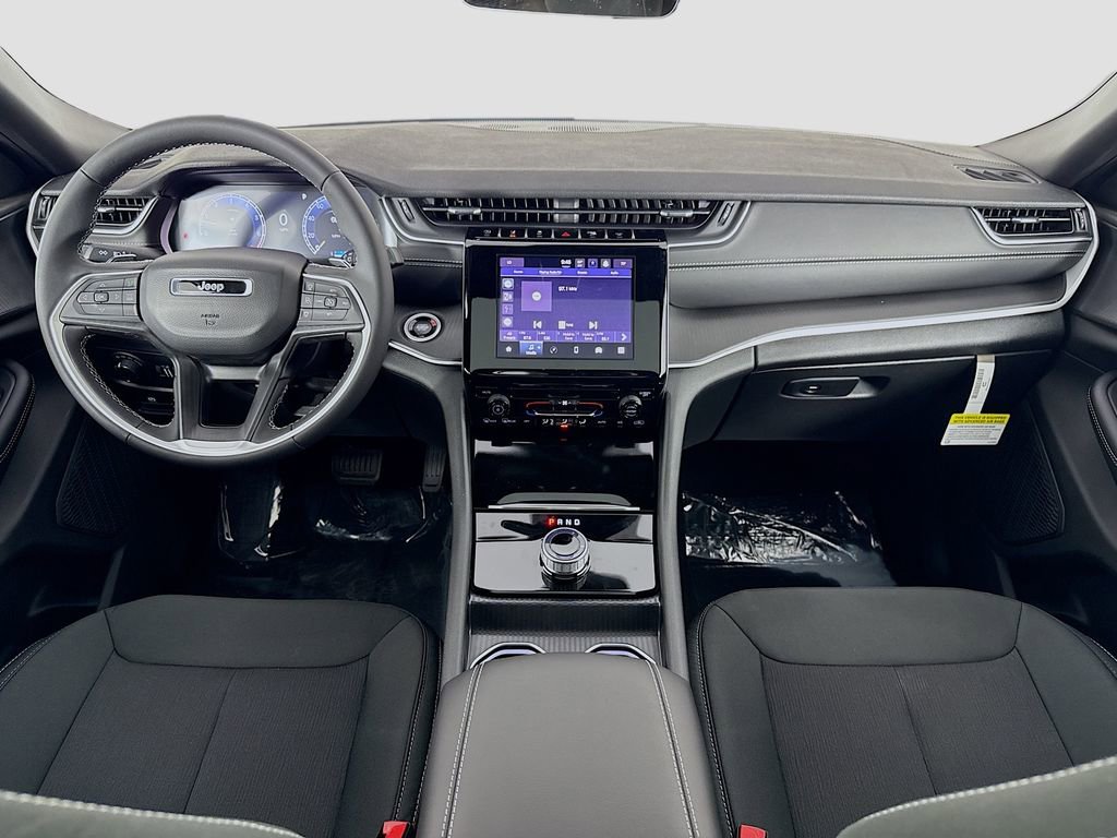 New 2025 Jeep Grand Cherokee Laredo X image 28