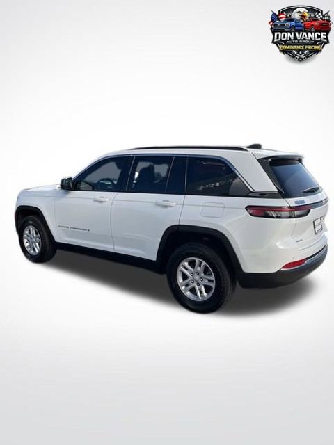 Used 2025 Jeep Grand Cherokee Laredo w/ Trailer Tow Package image 3