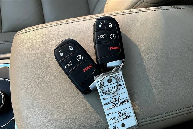 Used 2021 Jeep Grand Cherokee Limited AWD/4WD image 35