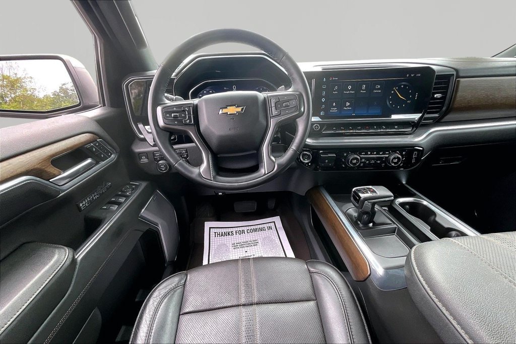 Used 2023 Chevrolet Silverado 1500 High Country w/ Technology Package AWD/4WD image 10