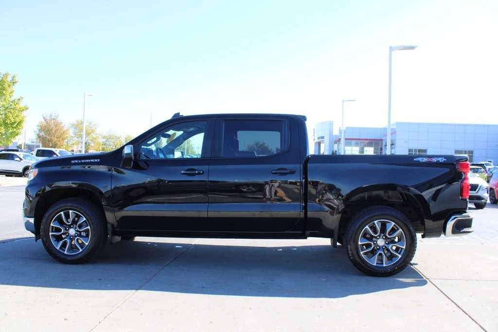 Used 2023 Chevrolet Silverado 1500 LT image 4
