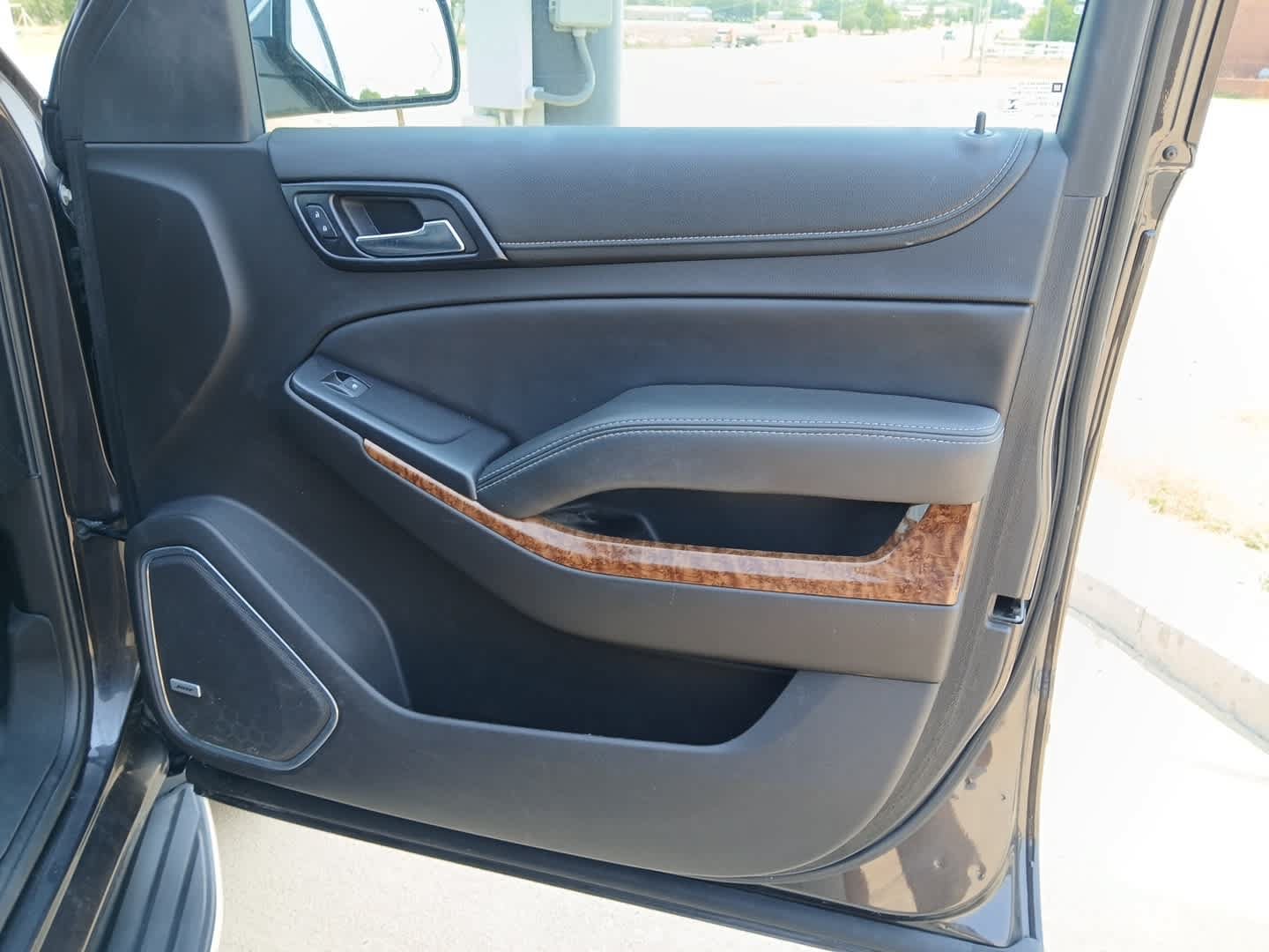 Used 2018 Chevrolet Suburban Premier AWD/4WD image 45