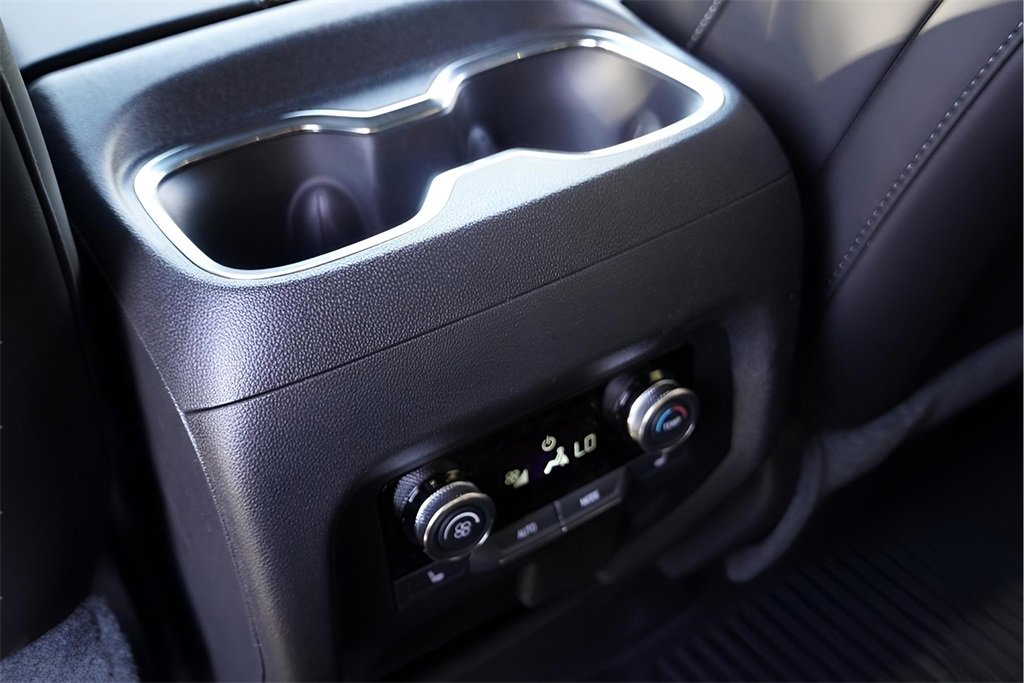 New 2026 Buick Enclave Avenir image 25