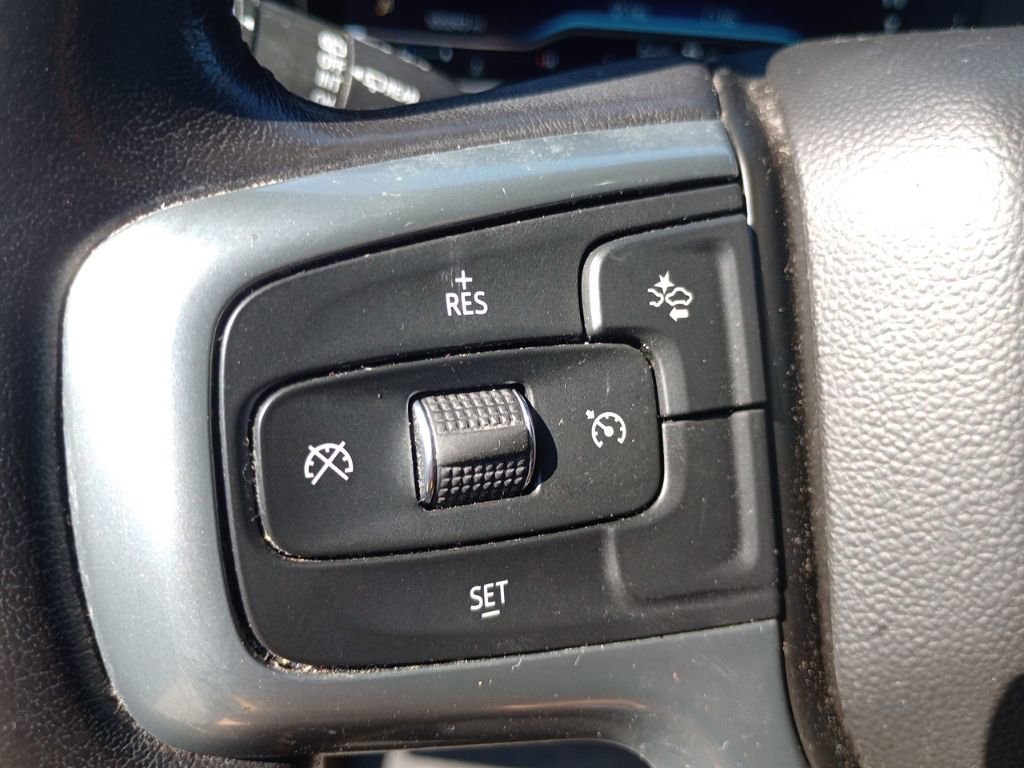 Used 2022 Chevrolet Suburban Z71 image 45