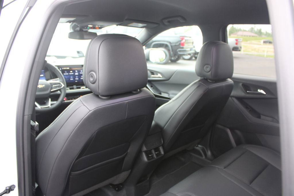 New 2026 Chevrolet Equinox LT w/ Convenience Package II FWD image 26