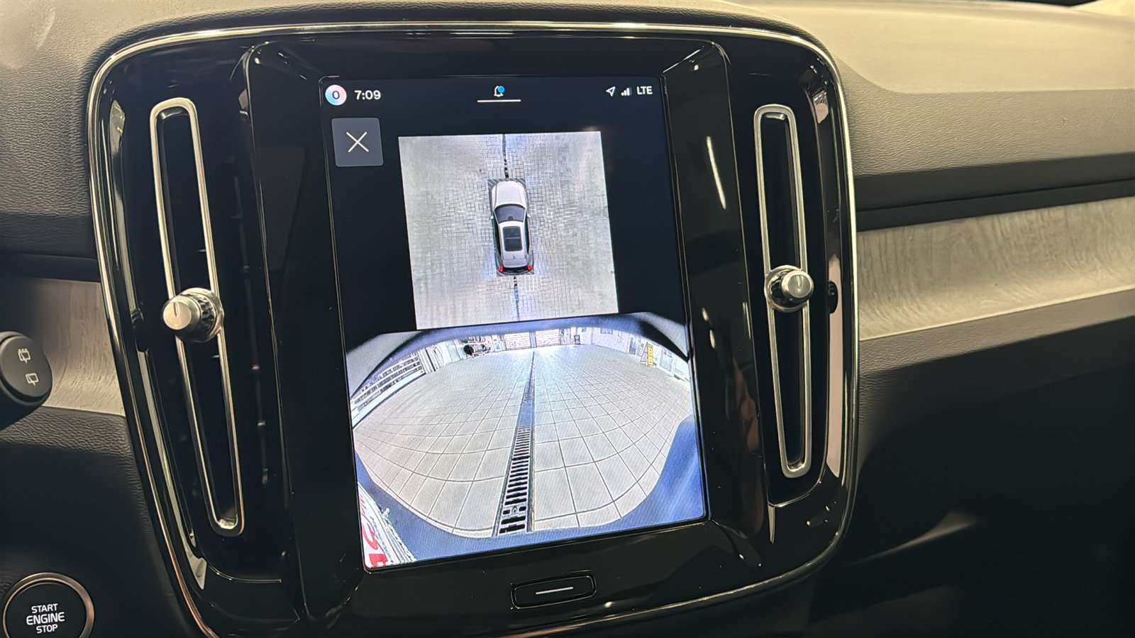 New 2026 Volvo XC40 B5 Plus w/ Climate Package AWD/4WD image 18