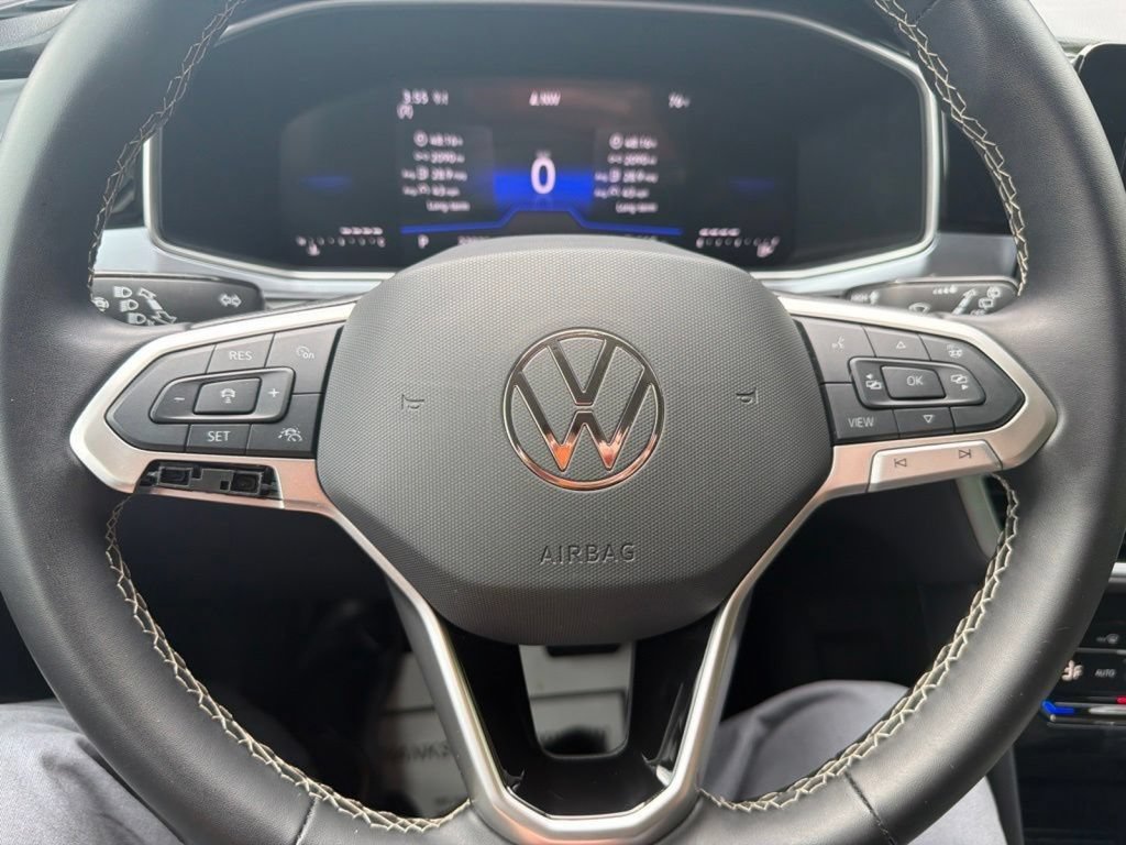 Used 2025 Volkswagen Taos SE AWD/4WD image 22