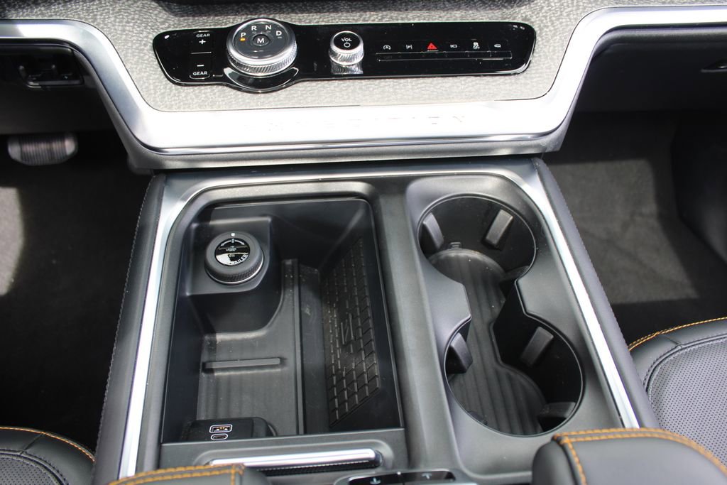 Used 2025 Ford Expedition Tremor AWD/4WD image 18