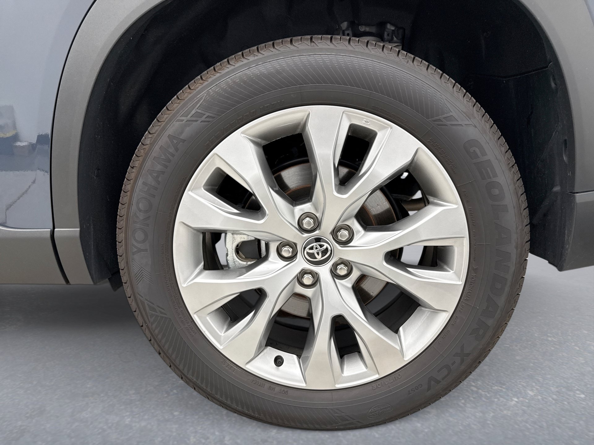 Used 2026 Toyota Grand Highlander AWD image 28