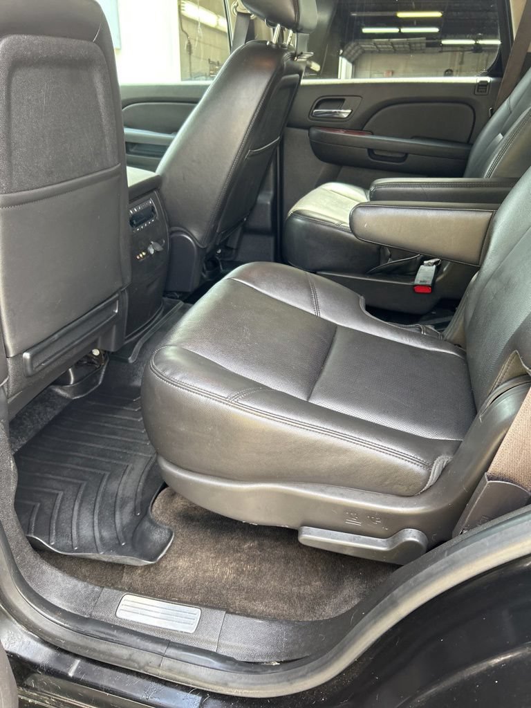 Used 2013 Chevrolet Tahoe LTZ AWD/4WD image 18