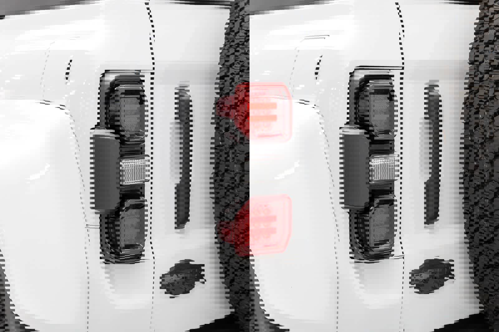 Used 2025 Ford Bronco Raptor w/ Interior Carbon Fiber Pack image 57