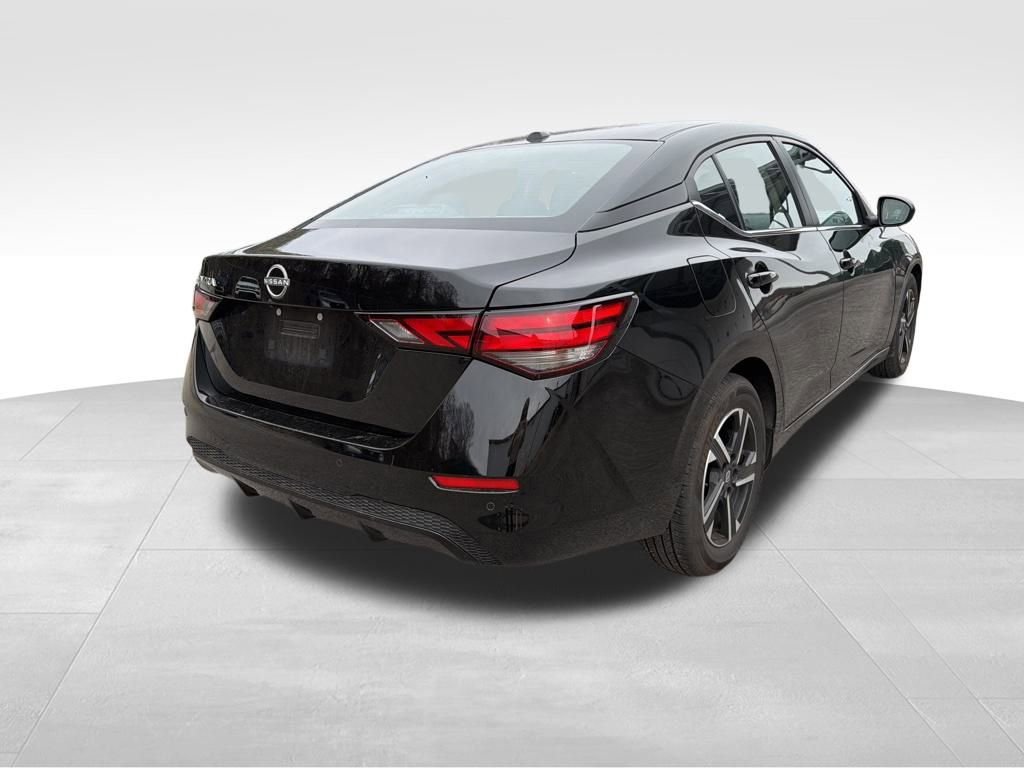Used 2025 Nissan Sentra SV image 16