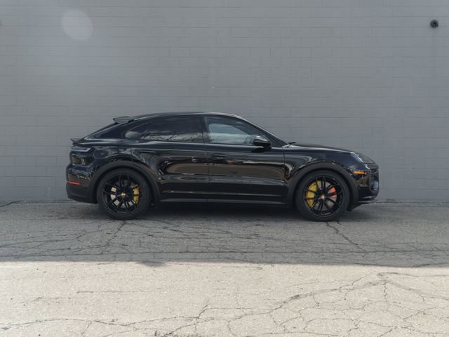Certified 2024 Porsche Cayenne Turbo GT image 8