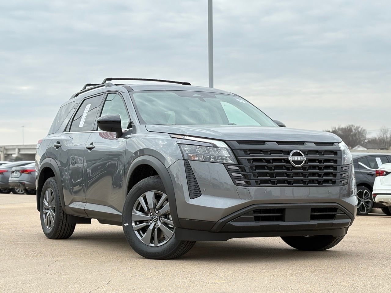 New 2026 Nissan Pathfinder SV image 2