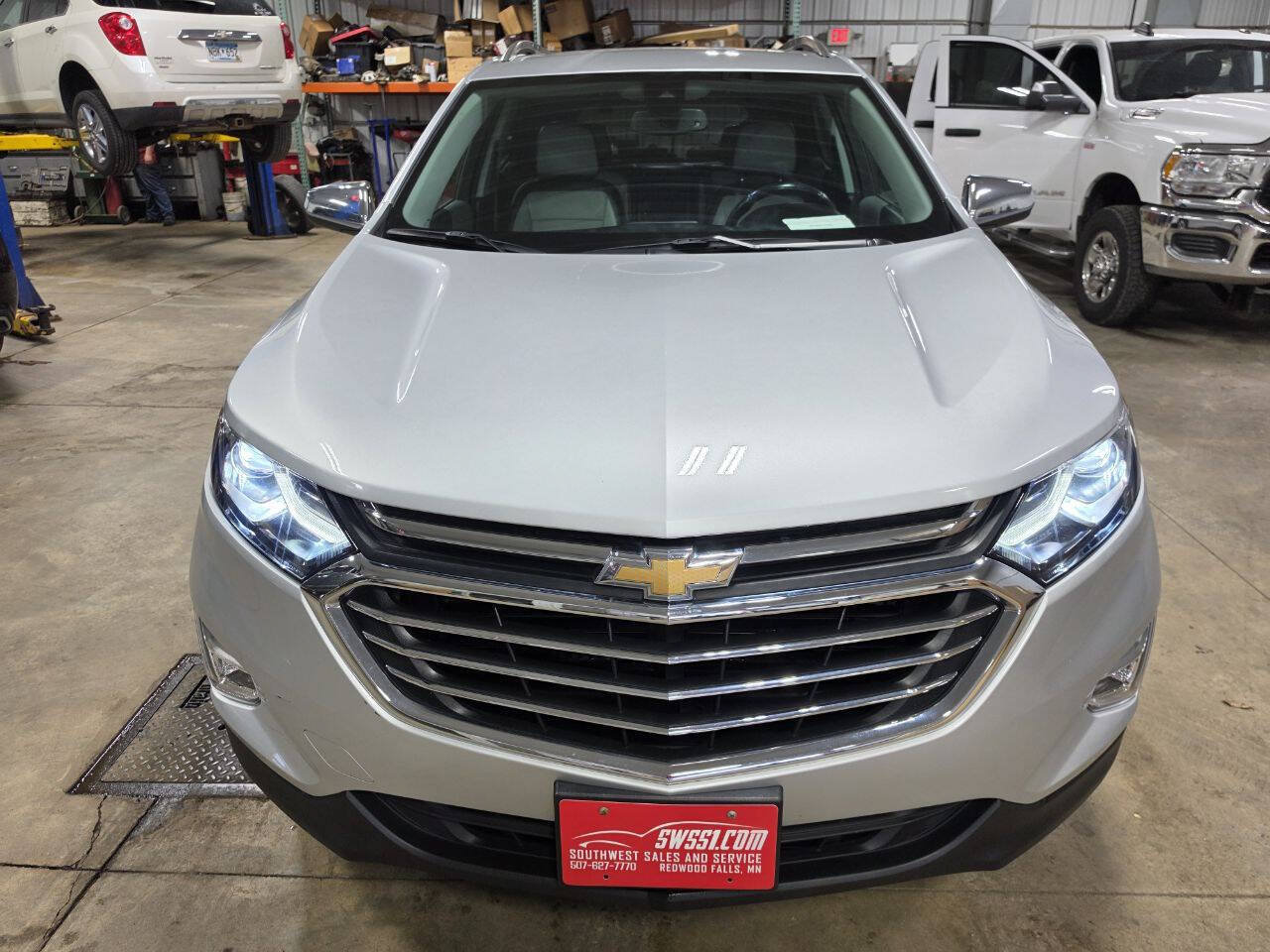 Used 2021 Chevrolet Equinox Premier w/ LPO, Floor Liner Package AWD/4WD image 3