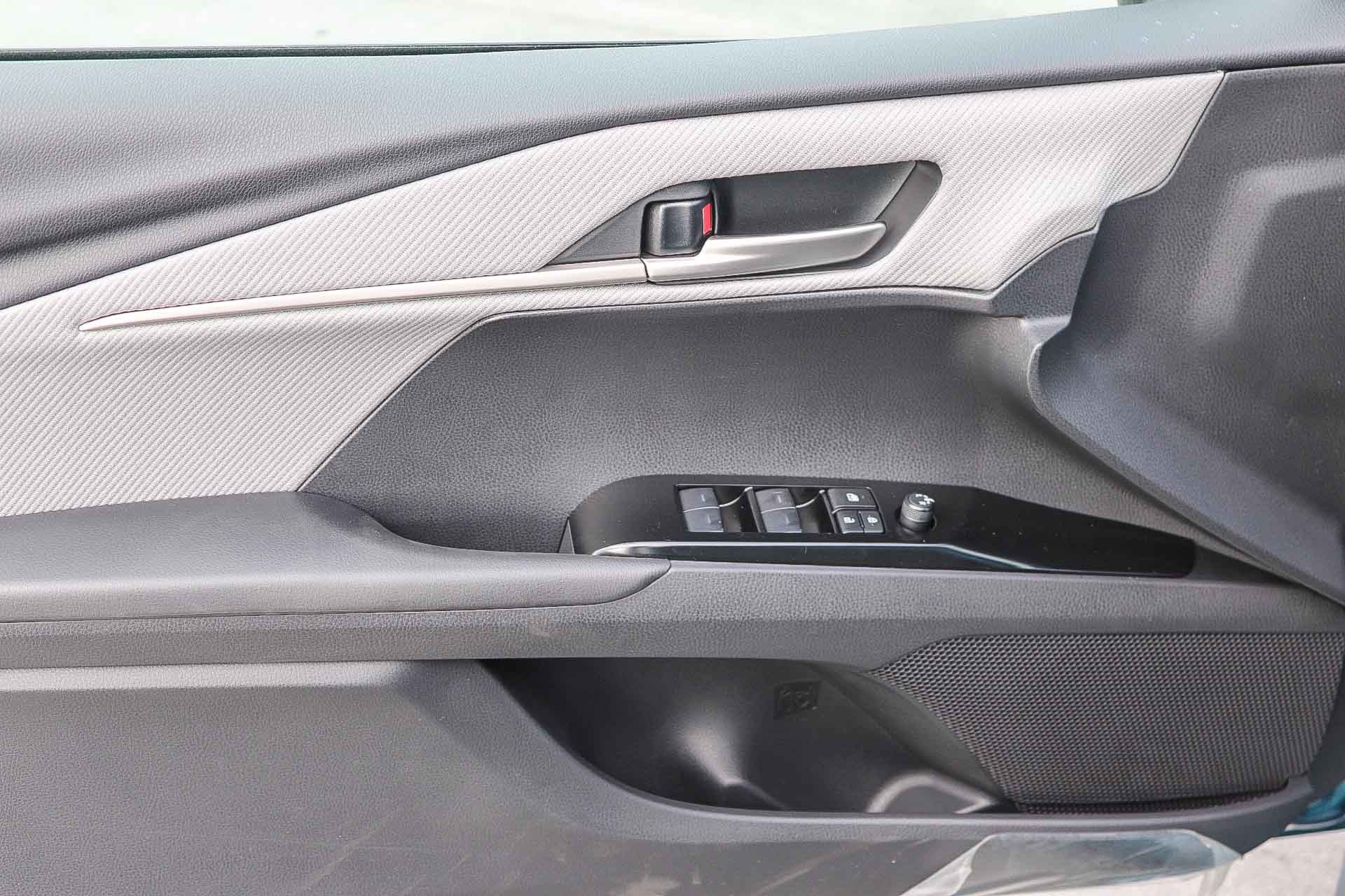 New 2026 Toyota Camry SE w/ Convenience Package FWD image 23