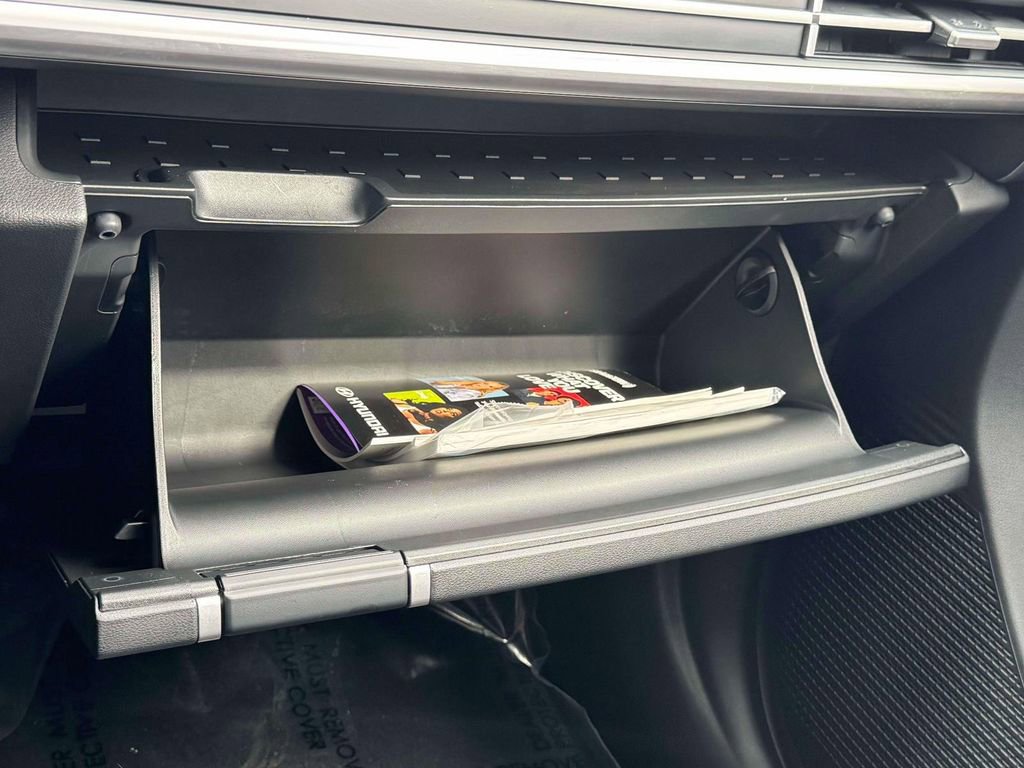 New 2024 Hyundai Santa Fe SEL image 30