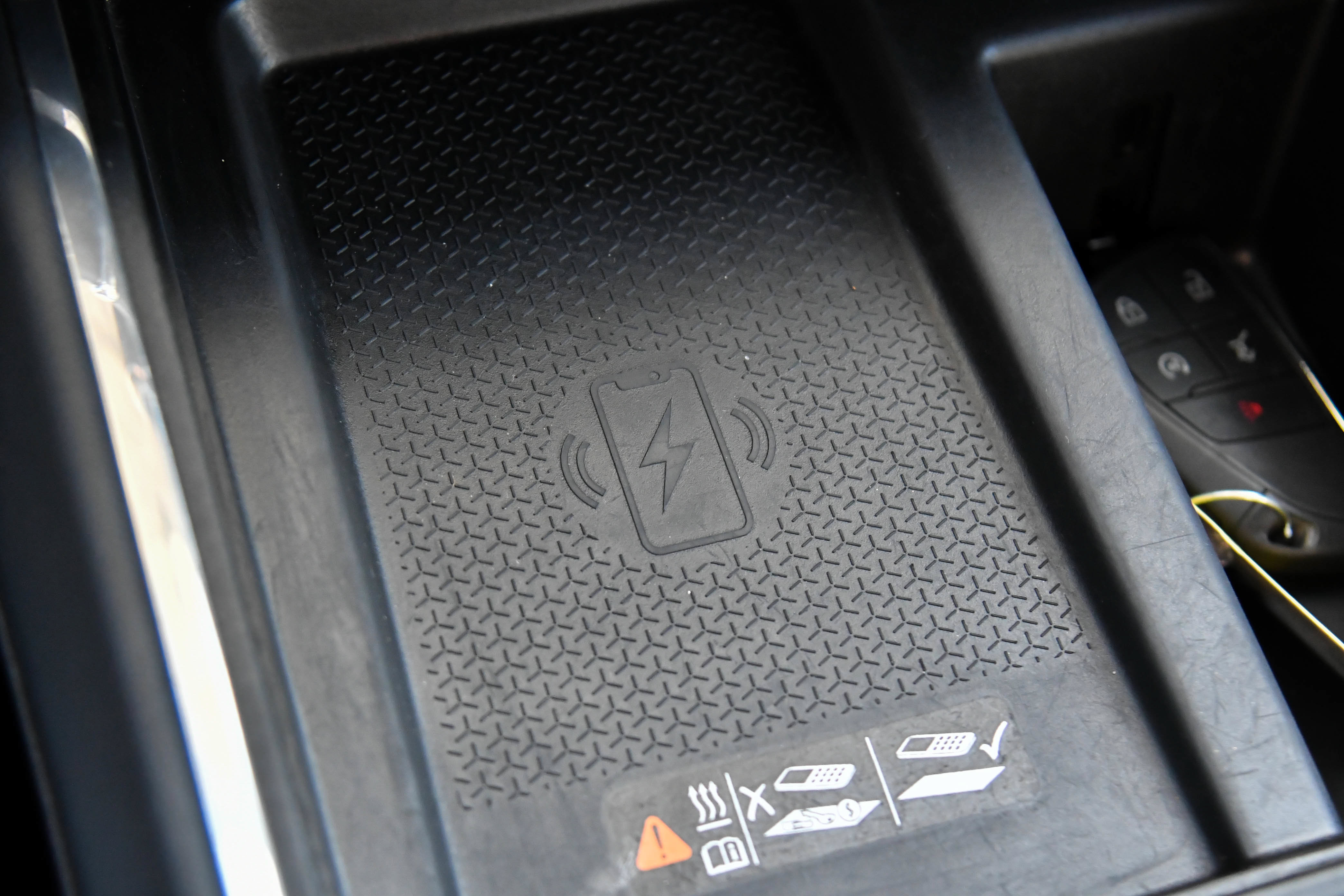Used 2024 GMC Acadia Elevation AWD/4WD image 33