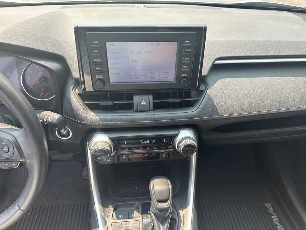 Used 2019 Toyota RAV4 XLE image 29
