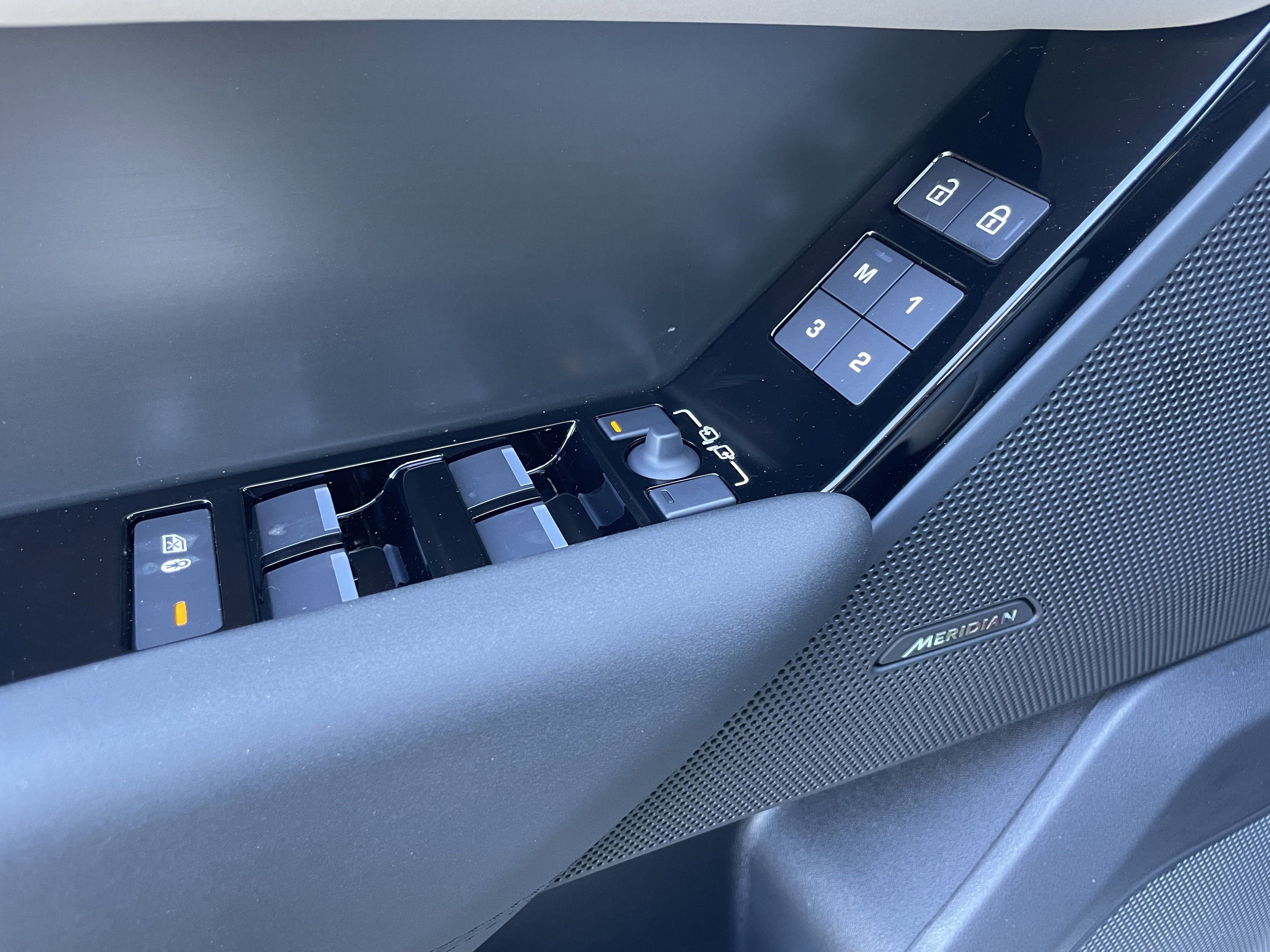 New 2026 Land Rover Range Rover Velar S image 11