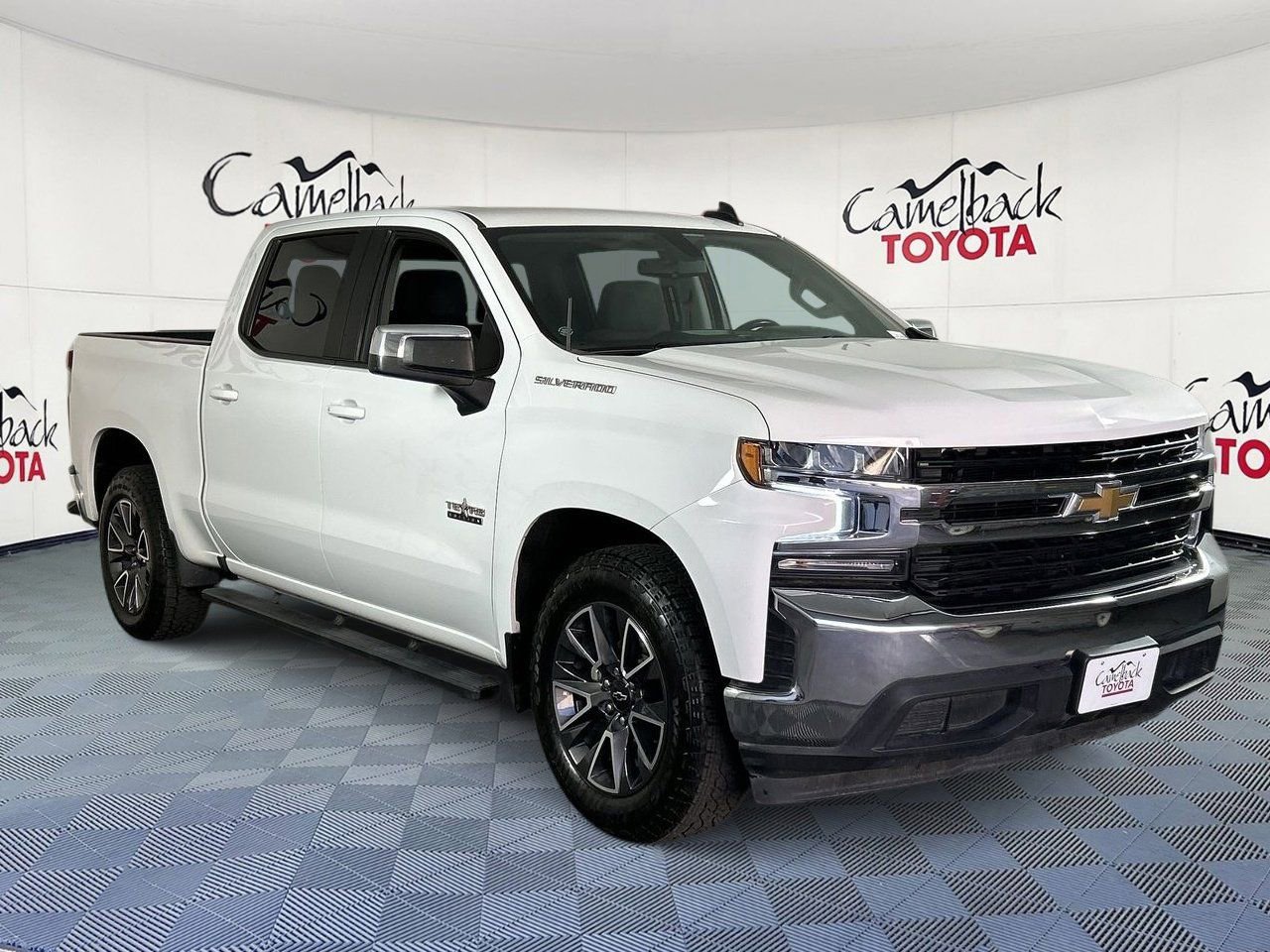 Used 2022 Chevrolet Silverado 1500 LT RWD image 3