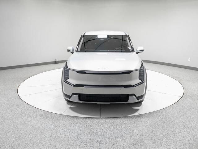 Used 2024 Kia EV9 Light RWD image 29