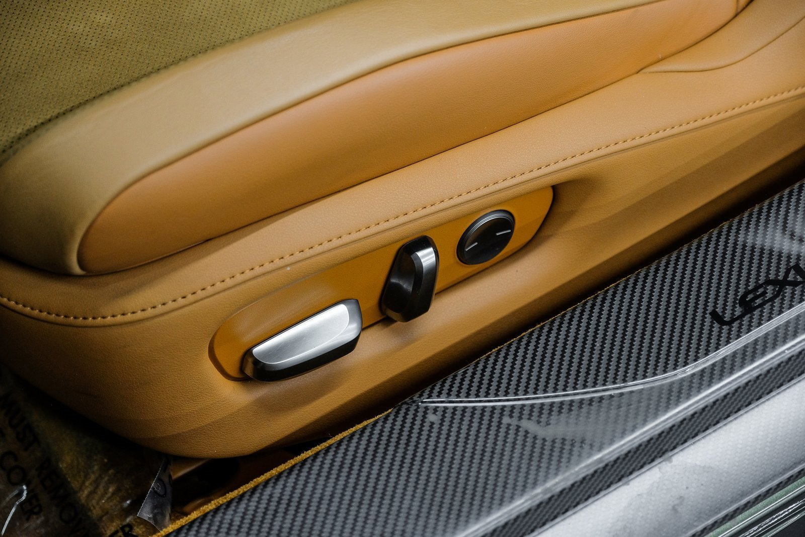 Used 2021 Lexus LC 500 Coupe w/ Performance Package image 40