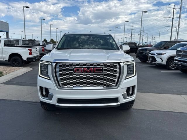 Used 2023 GMC Yukon XL Denali AWD/4WD image 3