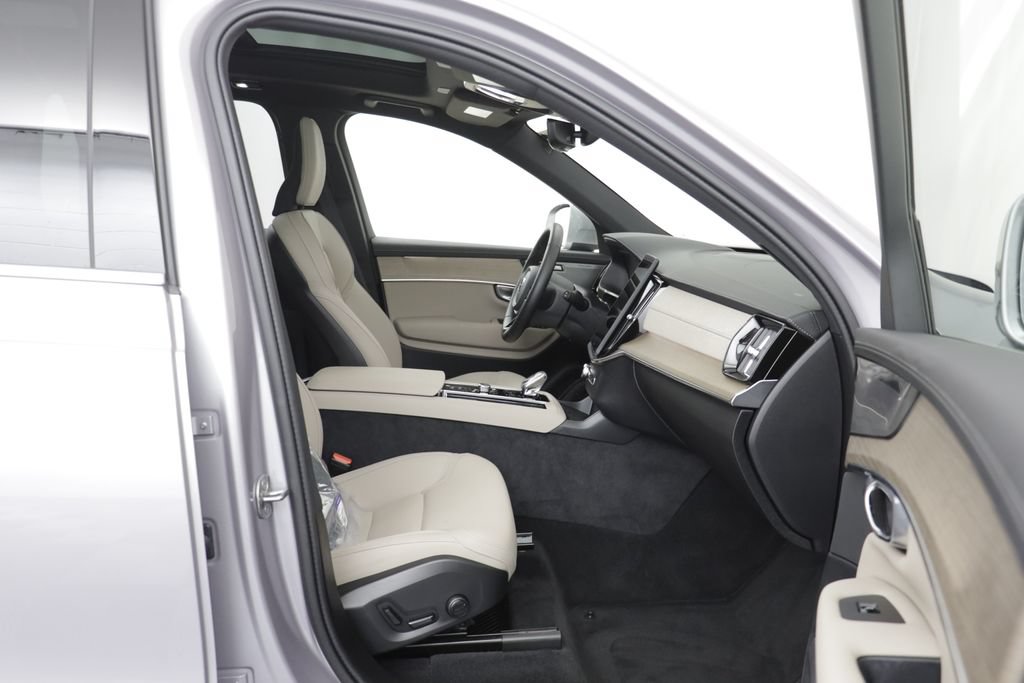 Used 2026 Volvo XC90 B6 Plus AWD/4WD image 20